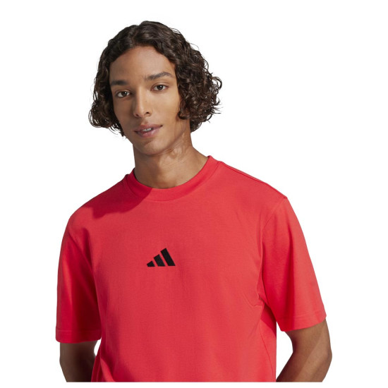 Adidas Ανδρική κοντομάνικη μπλούζα Essential Small Logo Tee Adidas Ανδρική κοντομάνικη μπλούζα Essential Small Logo Tee